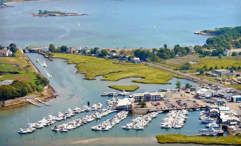 The Hotel At Cape Ann Marina Gloucester Esterno foto